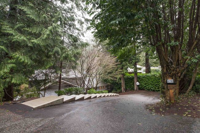 6780 Marine Drive, House other with 4 bedrooms, 3 bathrooms and null parking in West Vancouver BC | Image 2