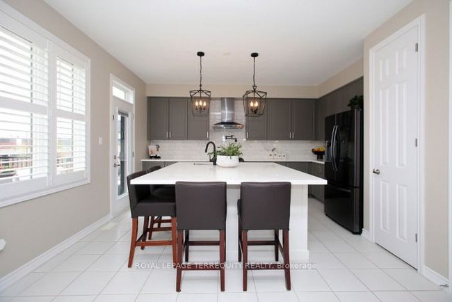 220 Harpin Way E, House other with 5 bedrooms, 4 bathrooms and 4 parking in Fergus ON | Image 9