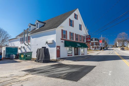 27 Carroll St, Pittsfield, NH, 03263-3329 | Card Image