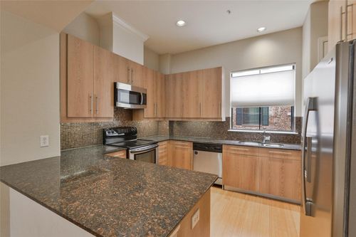 m-2904 Chenevert St, Houston, TX, 77004-3178 | Card Image