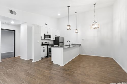 5816 Liberty Bell St, San Antonio, TX, 78233-5235 | Card Image