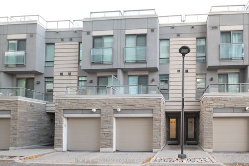319 S Park Rd, Thornhill, ON, L3T0B9 | Card Image