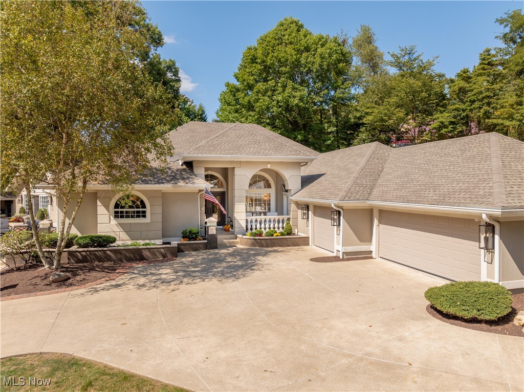 Ashford Glen Cir, Canton, OH 44718