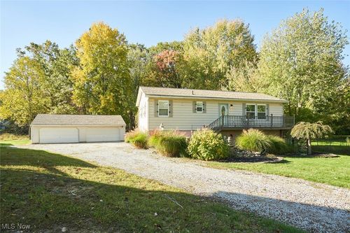 1422 Slagle Dr, Akron, OH, 44312-3849 | Card Image