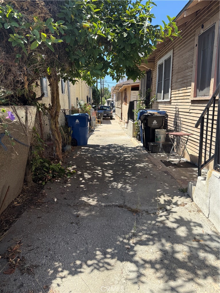 Residential Income in Los Angeles 3