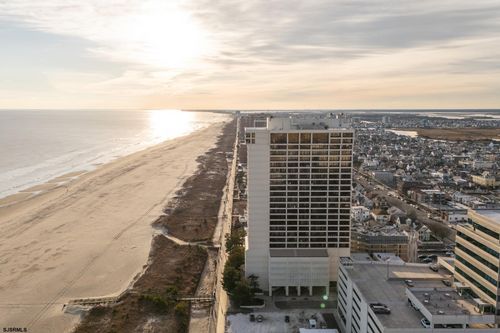 1805-3851 Boardwalk, Atlantic City, NJ, 08401 | Card Image