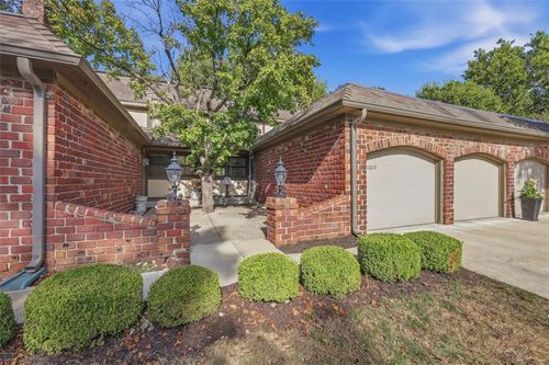 10213 Foster St, Overland Park, KS, 66212-2550 | Card Image