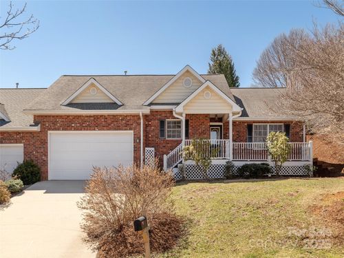 647 High Quarry Rd, Hendersonville, NC, 28791-1819 | Card Image