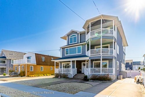 233 12th Ave, Seaside Park, NJ, 08752-1918 | Card Image