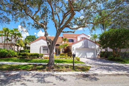 2613 Oakbrook Dr, Weston, FL, 33332-3411 | Card Image