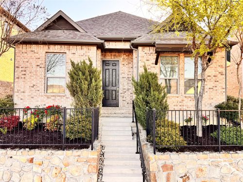 17730 Bottlebrush Dr, Dallas, TX, 75252-8053 | Card Image