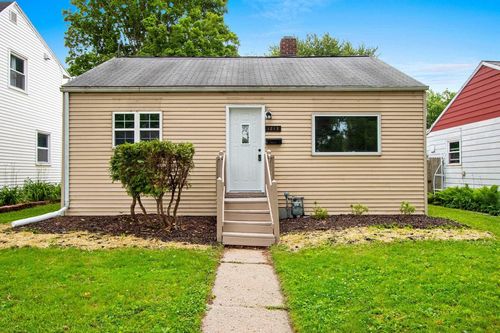 1213 S Norwood Avenue, GREEN BAY, WI, 54304 | Card Image