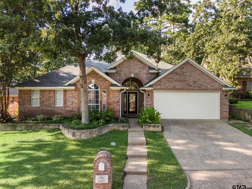 5527 Andover Dr, Tyler, TX, 75707-6115 | Card Image
