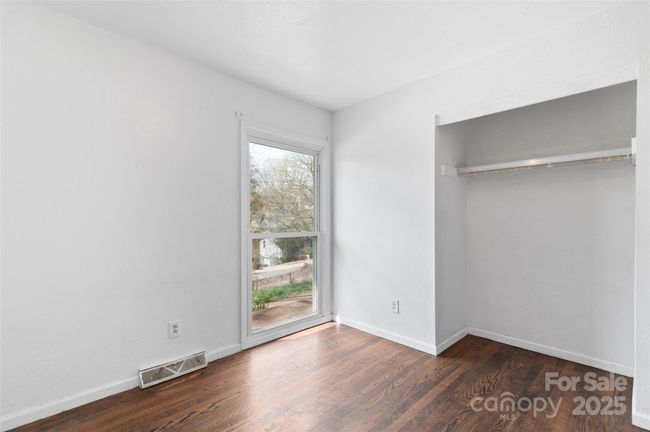 279 State St, House other with 3 bedrooms, 1 bathrooms and null parking in Asheville NC | Image 13