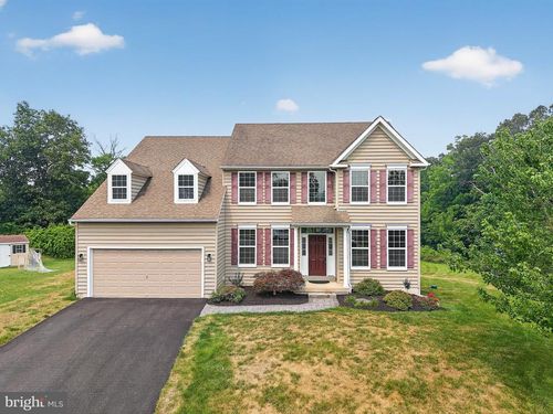 1100 Autumnview Ln, Pottstown, PA, 19464-1754 | Card Image