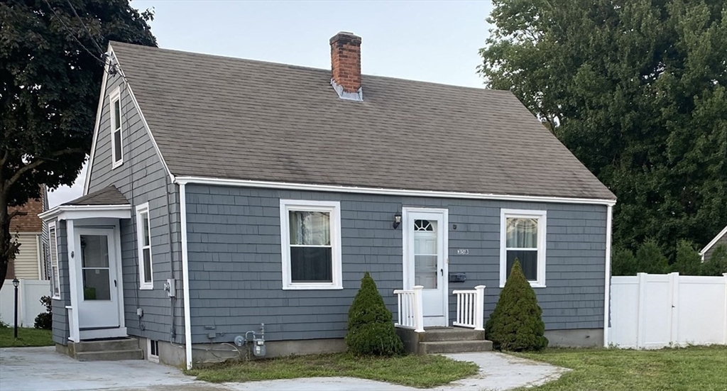 Read St, Somerset, MA 02726
