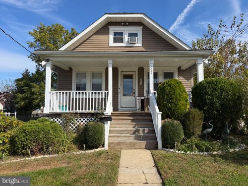 327 Oakland Ave, MAPLE SHADE, NJ, 08052-2333 | Card Image