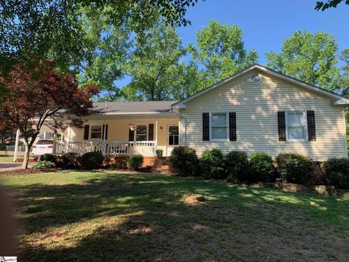 111 Quincy Dr, Greer, SC, 29650-2643 | Card Image