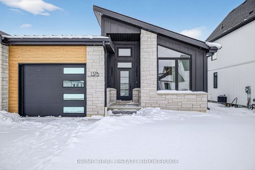 b-137 Harvest Lane, Dutton, ON, N0L1J0 | Card Image