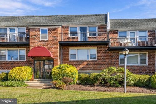 i5-6901 Valley Avenue, PHILADELPHIA, PA, 19128 | Card Image