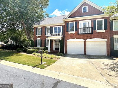 617 Vinings Estates Drive Se, Townhouse with 4 bedrooms, 3 bathrooms and null parking in Mableton GA | Image 2