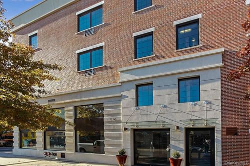 apt-3f-3286 41st St, Astoria, NY, 11103-3501 | Card Image