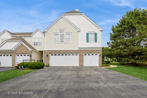 4 Arboretum Dr, Lombard, IL, 60148-7113 | Card Image