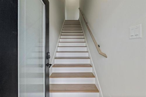 c-8114 Double Ave, Houston, TX, 77088-6121 | Card Image