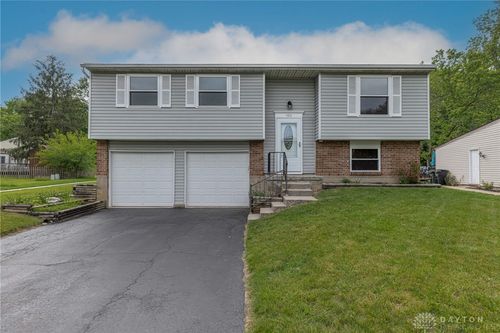 102 Westrock Farm Dr, Englewood, OH, 45322-2944 | Card Image