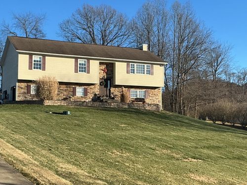 7034 Eaglepoint Dr, Nashport, OH, 43830-9324 | Card Image