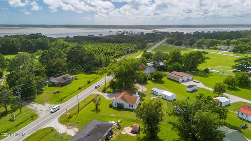 385 Hwy 70 Bettie, Beaufort, NC, 28516-6583 | Card Image