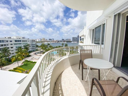 610a-44 Cocoanut Row, Palm Beach, FL, 33480-4080 | Card Image