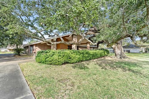 9004 Oak Vista, Orange, TX, 77630 | Card Image