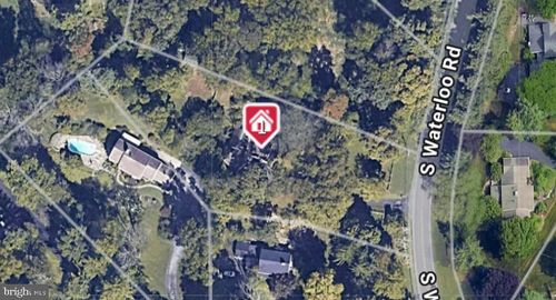 718 S Waterloo Rd, Devon, PA, 19333-1829 | Card Image