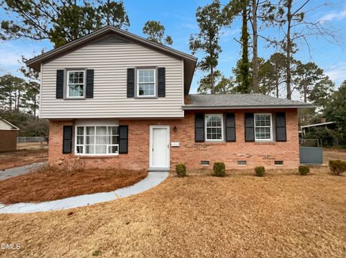 506 Shoreline Dr, Fayetteville, NC, 28311-1511 | Card Image