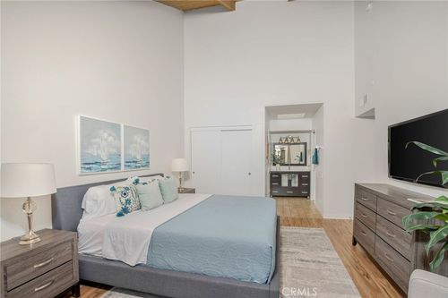 apt-14-1655 Greenfield Ave, Los Angeles, CA, 90025-3517 | Card Image