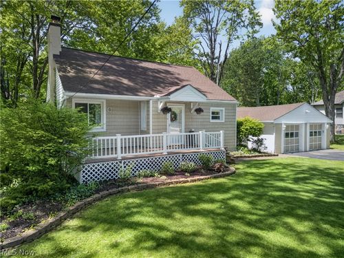 7820 King Memorial Rd, Mentor, OH, 44060-7327 | Card Image