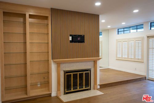 102-4543 Willis Avenue, Sherman Oaks, CA, 91403 | Card Image