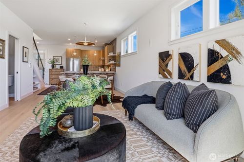 8332 24th Ave Nw, Seattle, WA, 98117-4439 | Card Image