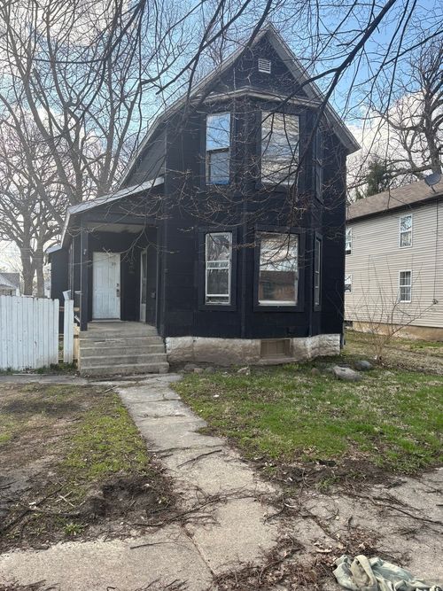 337 N 6th Ave, Kankakee, IL, 60901-3526 | Card Image