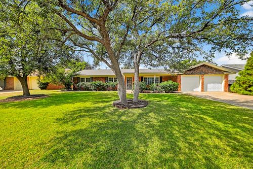 1913 Ward St, Midland, TX, 79705-8437 | Card Image