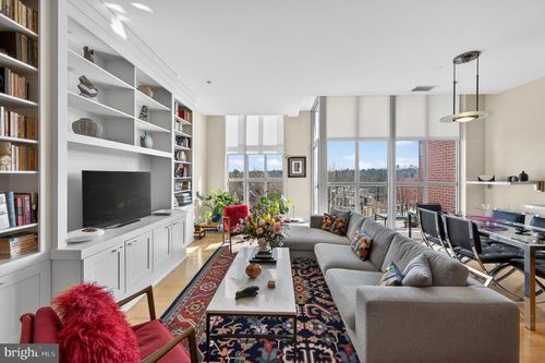 233 Iron Works Way, WAYNE, PA, 19087-4213 | Card Image