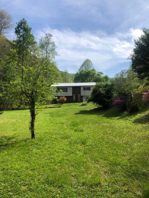 399 Hayes Br, Langley, KY, 41645-6401 | Card Image