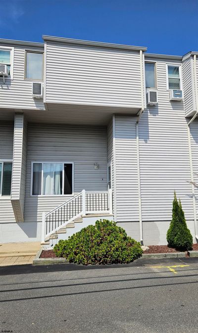 L - 1301 Haven Ave, Condo with 3 bedrooms, 2 bathrooms and null parking in Ocean City NJ | Image 1