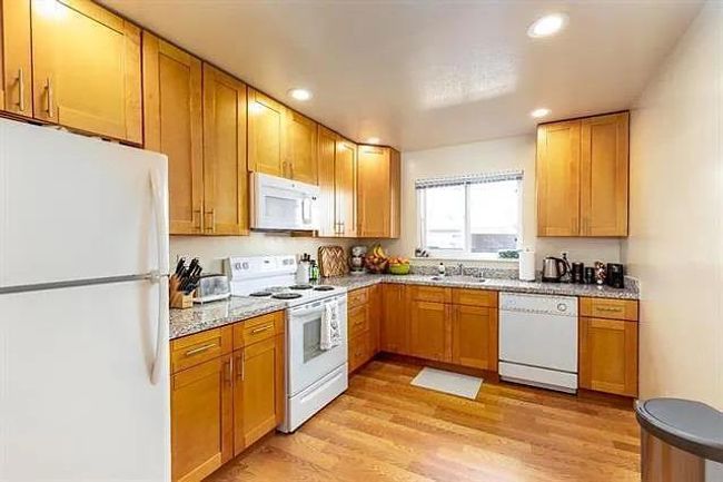 APT-1 - 824 Fremont St, Condo with 2 bedrooms, 1 bathrooms and 1 parking in Menlo Park CA | Image 8