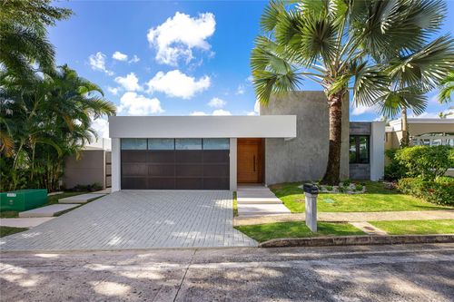 La Villa de Torrimar Rey Jorge 373, GUAYNABO, PR, 00969 | Card Image