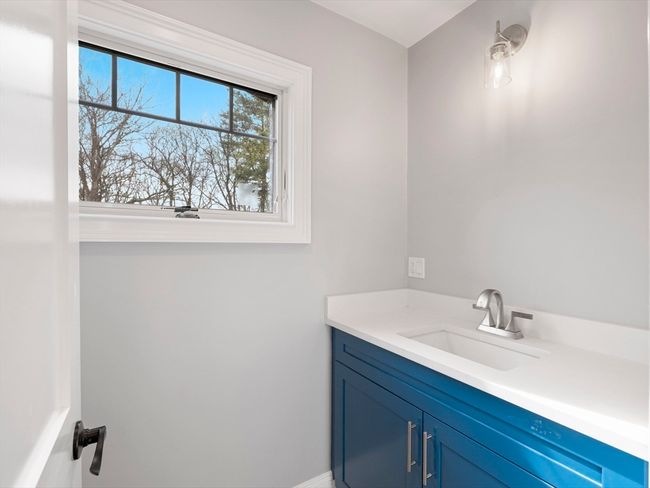 6 Lovis Ave, House other with 4 bedrooms, 3 bathrooms and 6 parking in Wakefield MA | Image 12