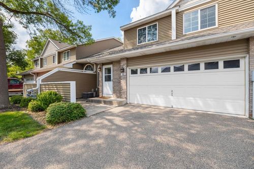 130 Primrose Ct, Vadnais Heights, MN, 55127-6145 | Card Image