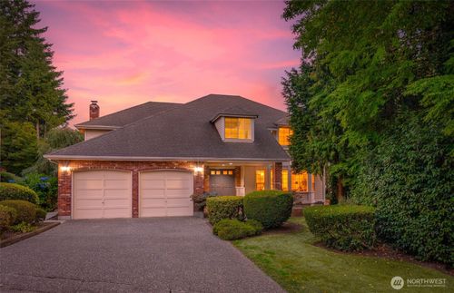 18414 135th Pl Se, Renton, WA, 98058-8033 | Card Image