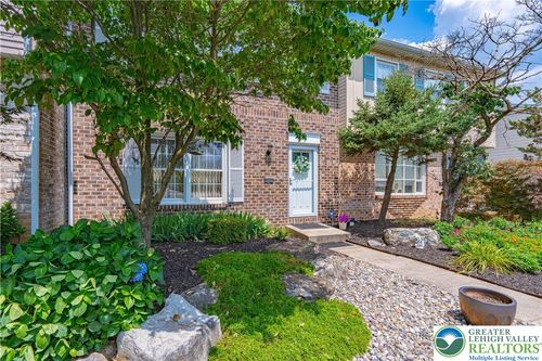 4531 N Hedgerow Dr, ALLENTOWN, PA, 18103-6031 | Card Image